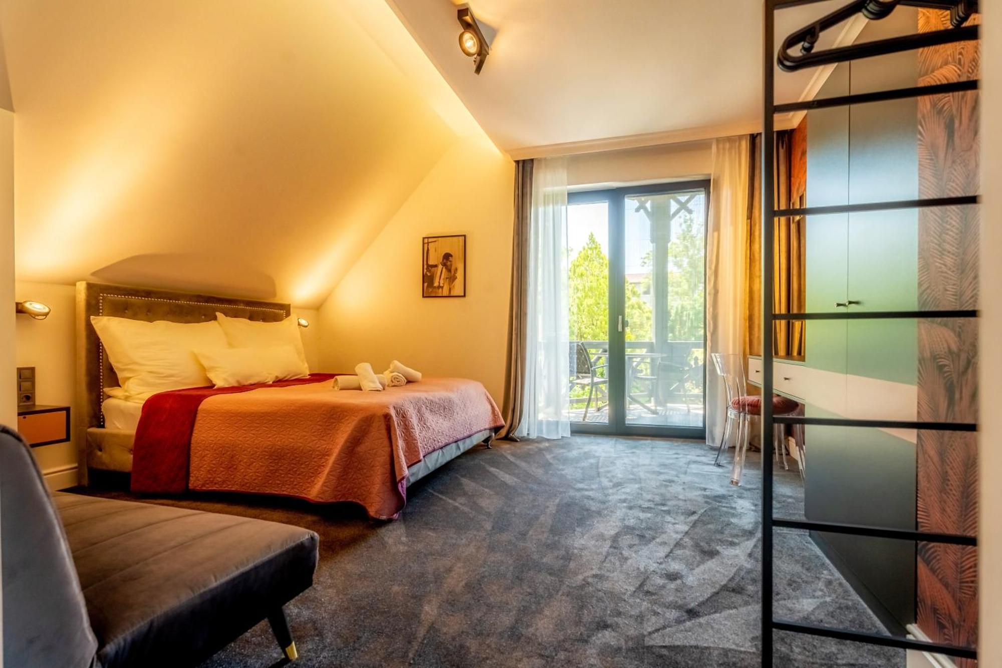 Villa Viktoria Balatonfured Bagian luar foto