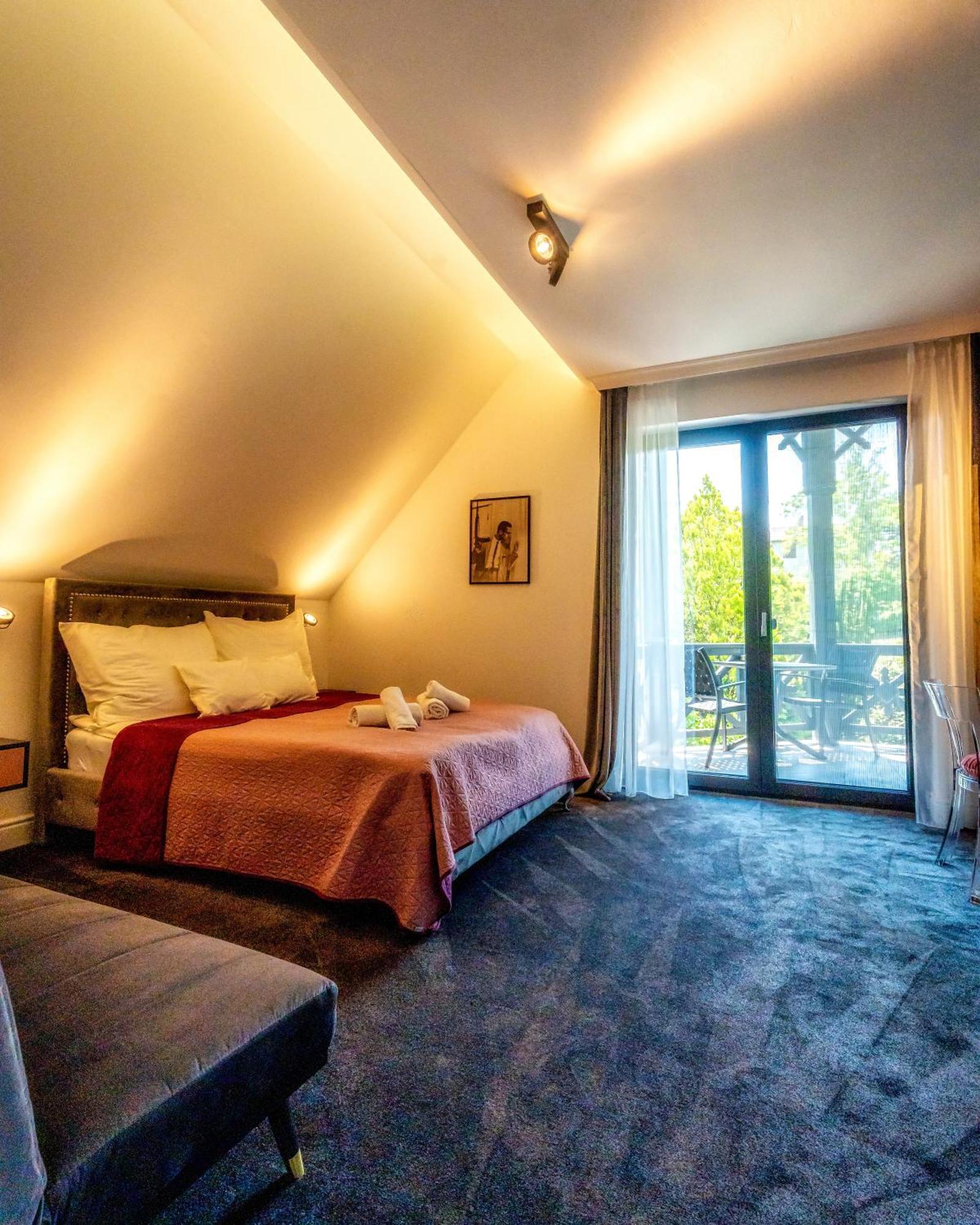 Villa Viktoria Balatonfured Bagian luar foto
